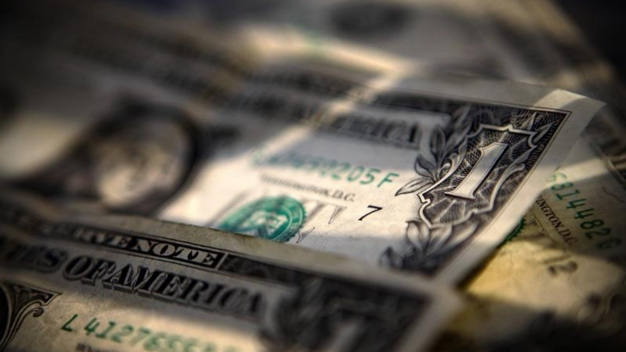 Dolar yeni haftaya rekorla başladı! 14 TL'yi geçti...