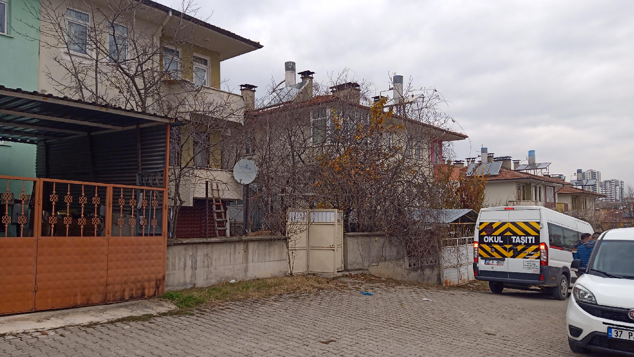 Evinde iskelete dönmüş cesedi bulundu!