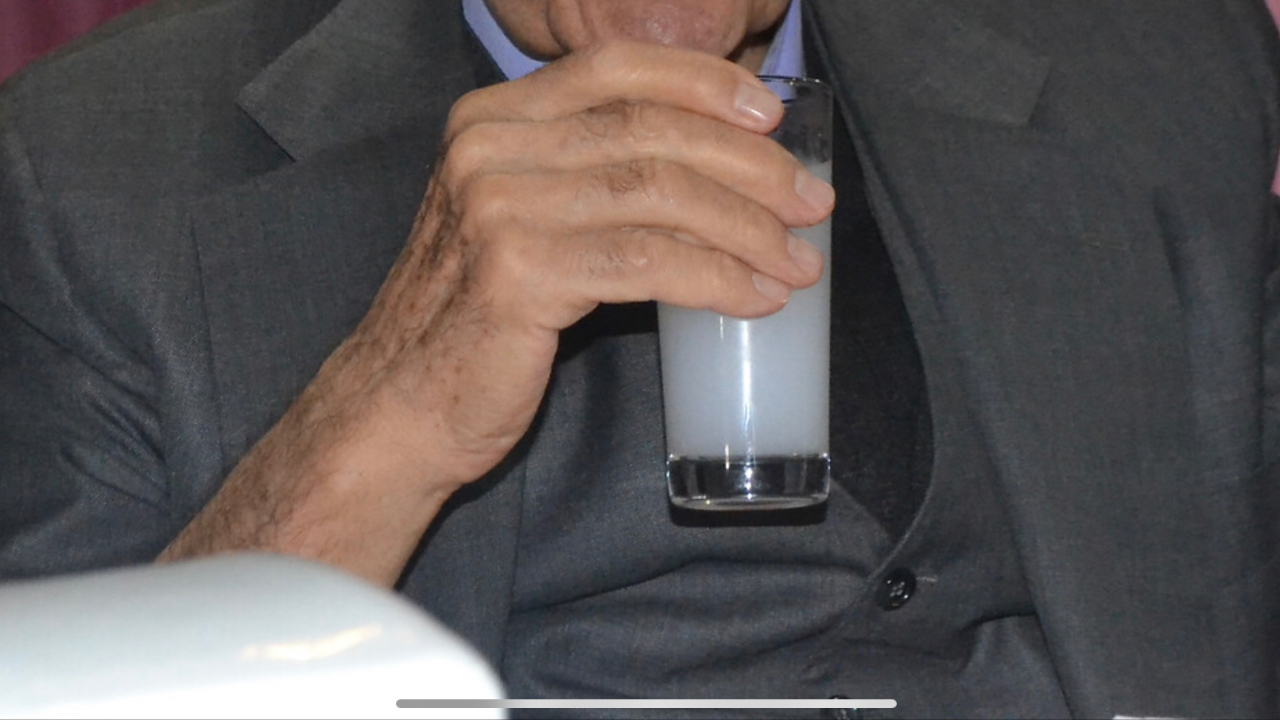 Yılmaz Özdil: Rakı vatan sevgisidir... "Nasıl"ını şöyle anlattı...