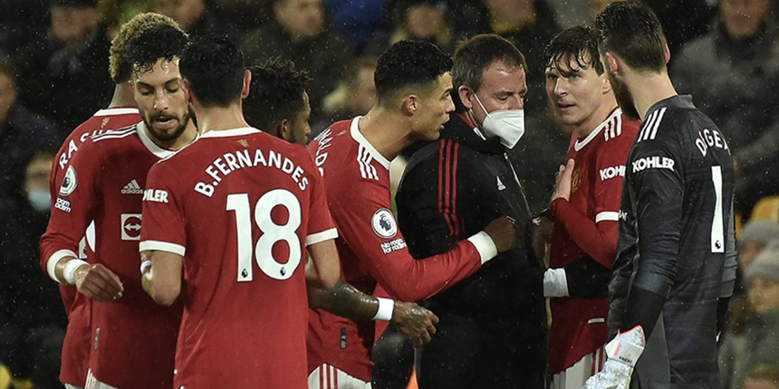 Premier Lig'de koronavirüs şoku: Bir haftada 42 vaka çıktı, Manchester United'ın maçı iptal!