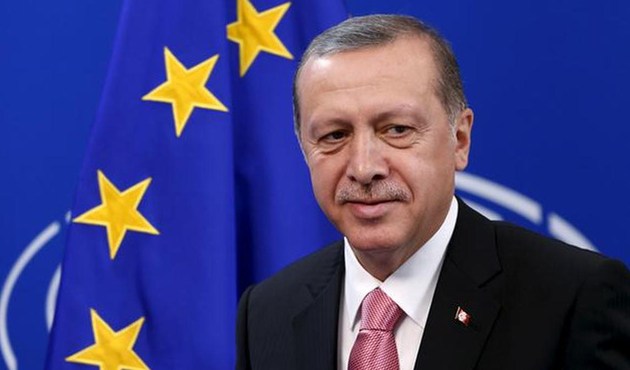Cumhurbaşkanı Erdoğan'dan Macron'a tebrik telefonu