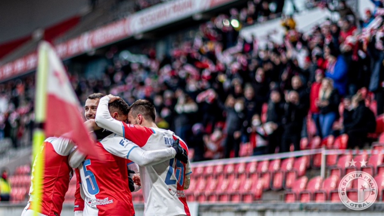 Geçen sezon UEFA Avrupa Ligi'nde çeyrek final oynayan Slavia Prag'ı tanıyalım...