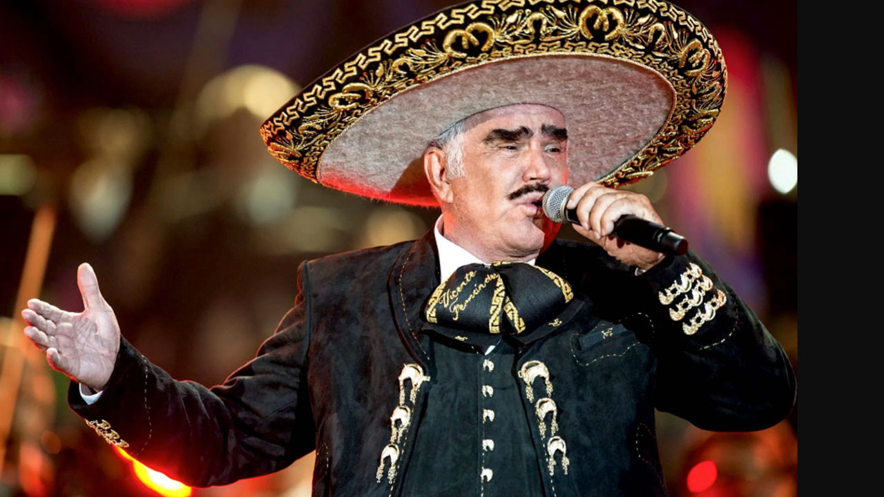 Meksika halk müziğinin kralı Vicente Fernández hayatını kaybetti