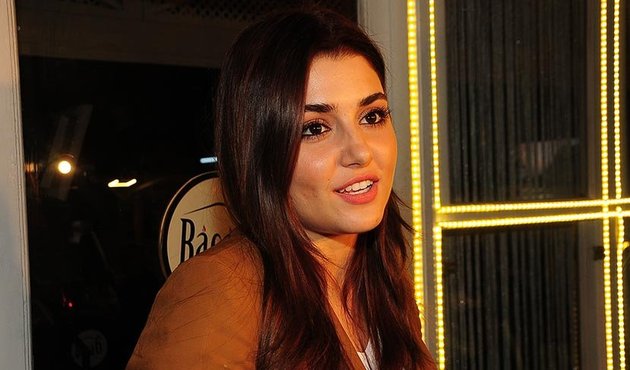 Hande Erçel  "Heyecanlanmak istiyorum"