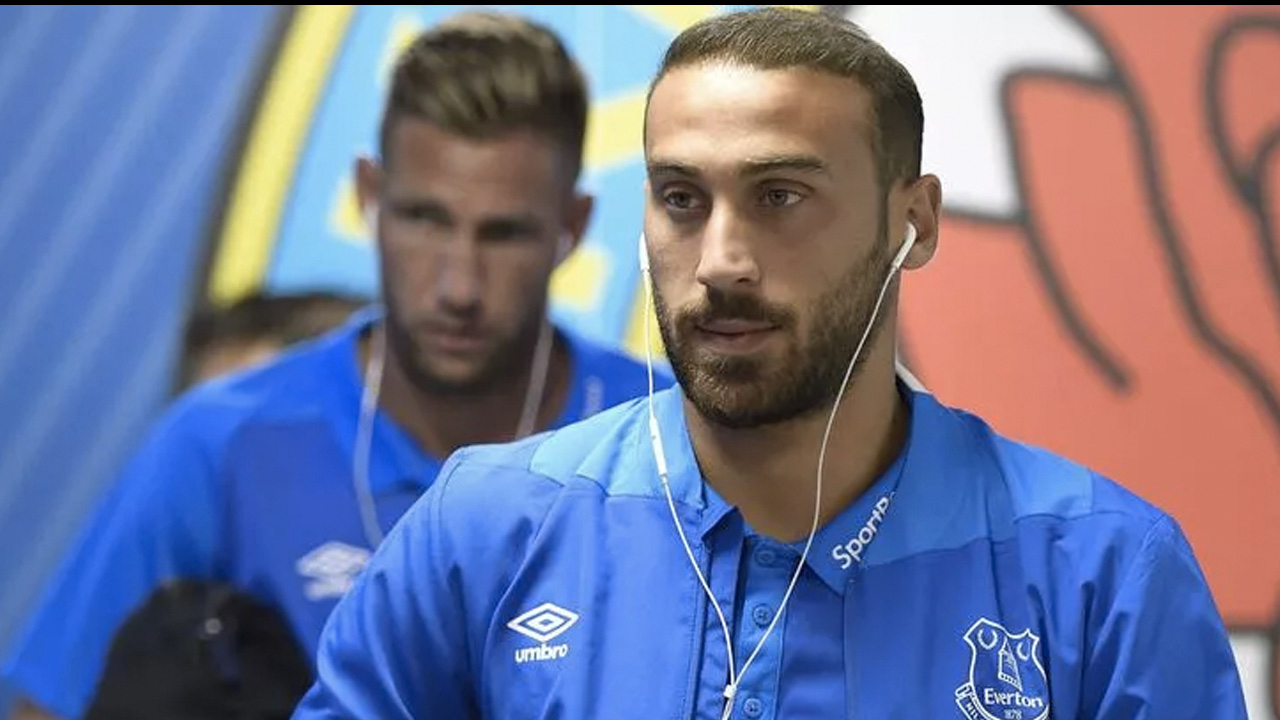 Adı Beşiktaş ile anılan Cenk Tosun kararını verdi: Sözleşmesi sezon sonunda bitiyor