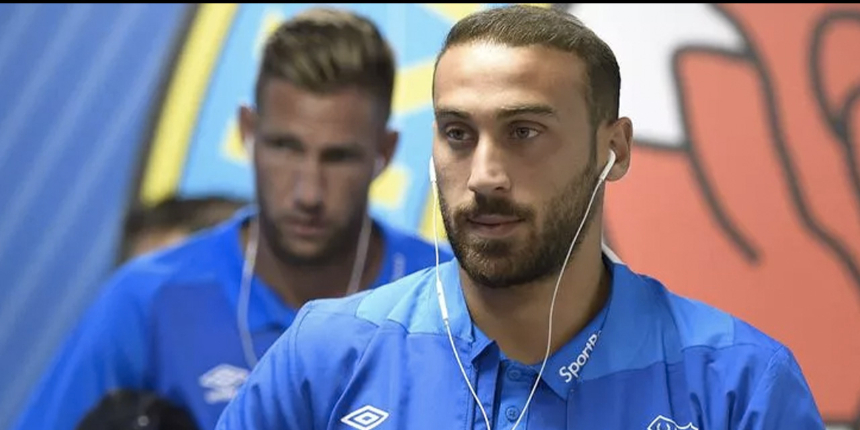 Adı Beşiktaş ile anılan Cenk Tosun kararını verdi: Sözleşmesi sezon sonunda bitiyor
