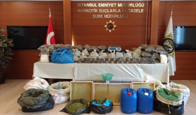İstanbul'da nefes kesen uyuşturucu operasyonu / VİDEO