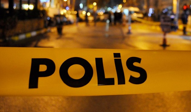 Adana'da çocuk parkına ses bombası attılar