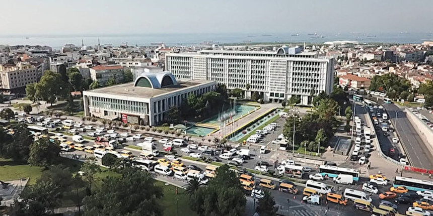 İBB'de işe alınan beş kişinin daha terörle bağı tespit edildi