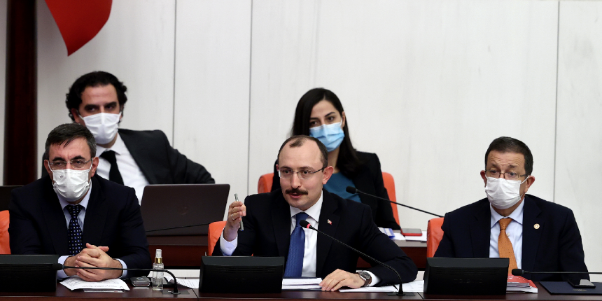 Ticaret Bakanı Muş: Faiz harcamalarının milli gelire oranı yüzde 14.4'ten yüzde 2.7’ye düştü