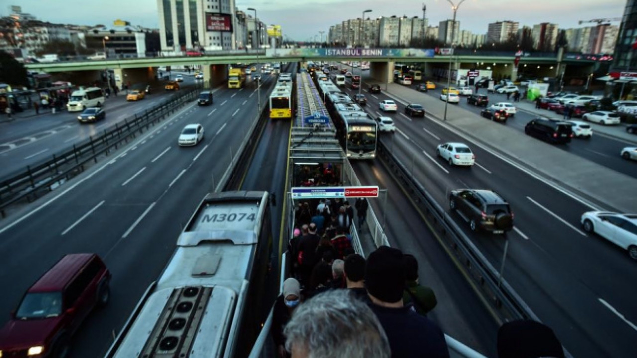 İstanbul'da toplu ulaşıma zam gelecekti! Oy çokluğuyla reddedildi!