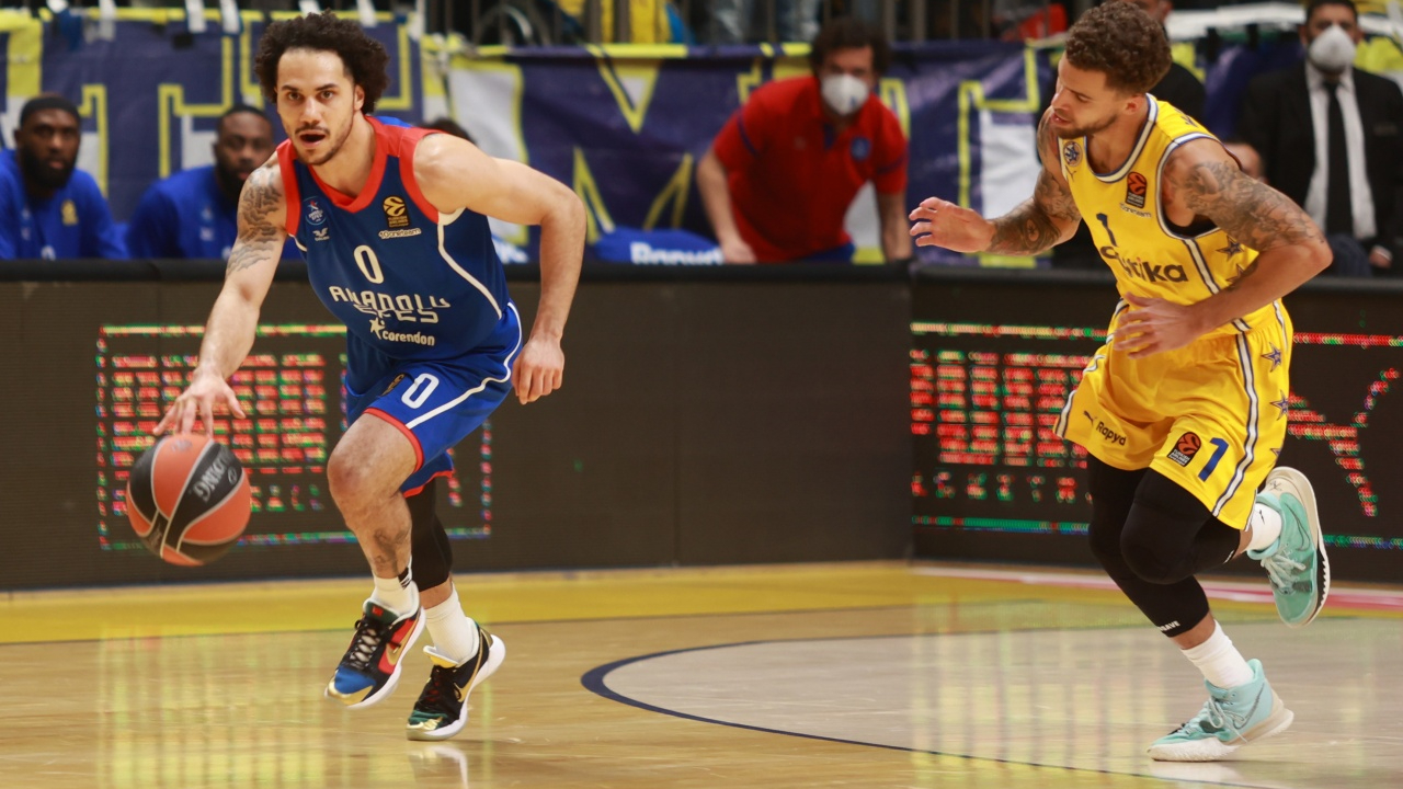 Anadolu Efes deplasmanda Maccabi Tel Aviv'i sahadan sildi I ÖZET