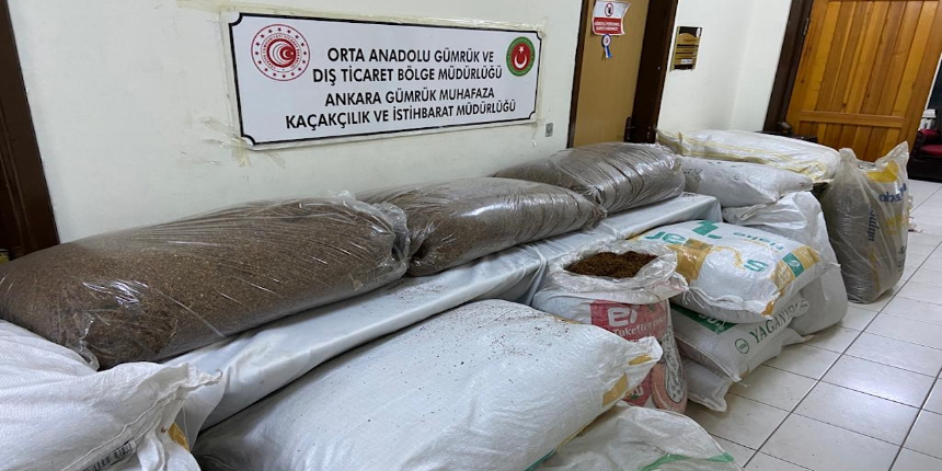 Gümrük muhafaza ekipleri Ankara'da bir ton kaçak tütün ele geçirdi