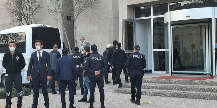 103 emekli amiral hakkındaki iddianame,  Ankara Ağır Ceza Mahkemesince kabul edildi