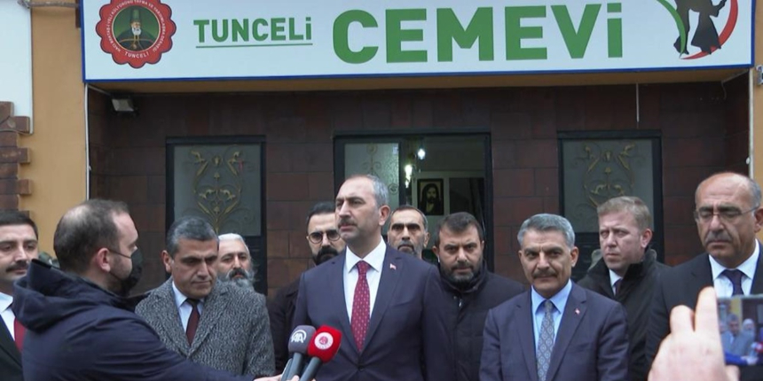 Bakan Gül: Cemevlerine yasal statü tanınması için çalışmalarımızı yaptık, yapıyoruz