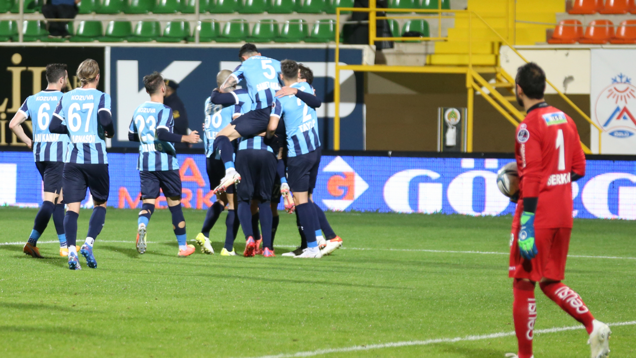 Adana Demirspor, Aytemiz Alanyaspor deplasmanında 3 puanı 3 golle aldı