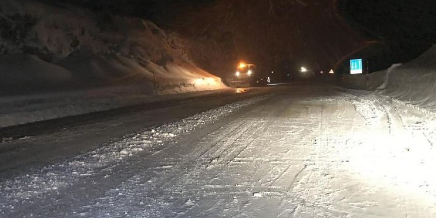 Antalya'nın yüksek kesimlerinde kar kalınlığı 1,5 metreye ulaştı