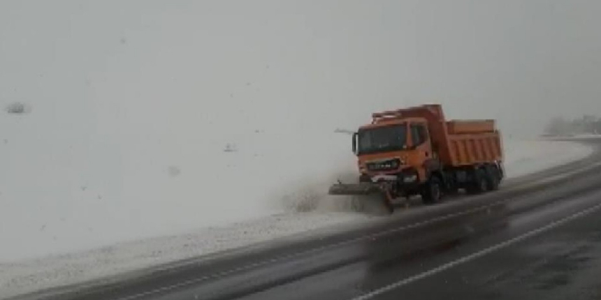 Bingöl-Erzurum karayolu tır geçişlerine kapatıldı