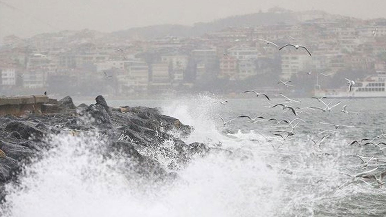 Üç gündür devam eden fırtına balık fiyatlarını körükledi