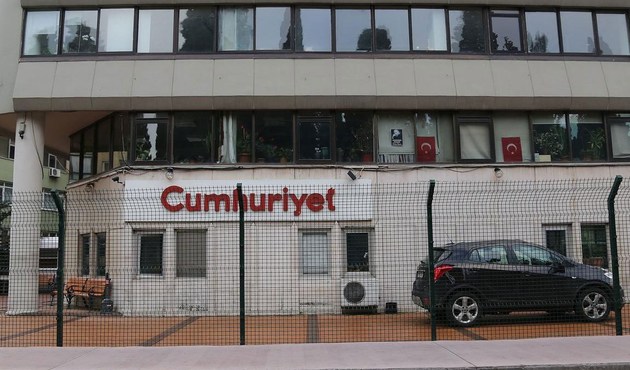 Cumhuriyet Gazetesi başsavcının ölümünü bakın nasıl duyurmuş...