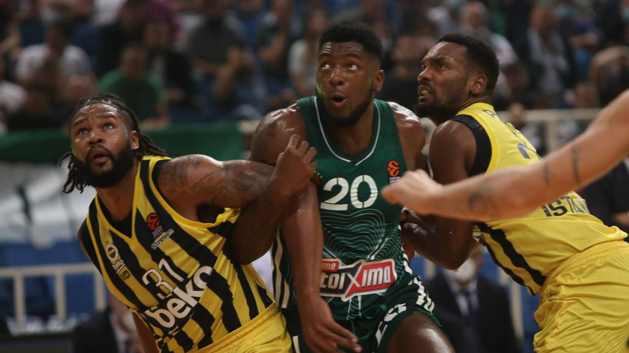 Fenerbahçe Beko uzun rotasyonunu Amerikalı pivot Jehyve Floyd ile güçlendirdi