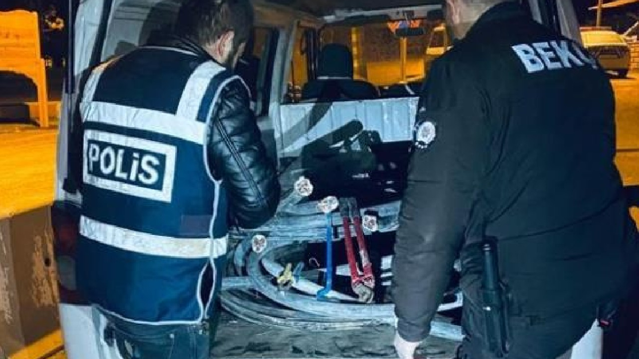 Cezaevinden izinli çıktı, hırsızlık yaparken yakalandı