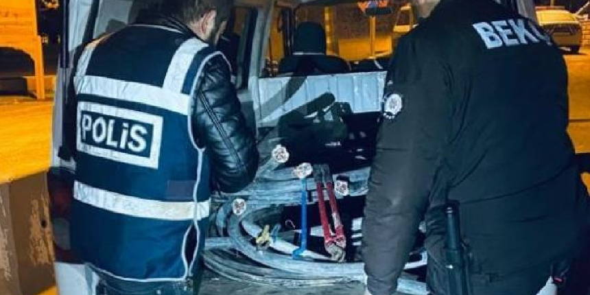 Cezaevinden izinli çıktı, hırsızlık yaparken yakalandı
