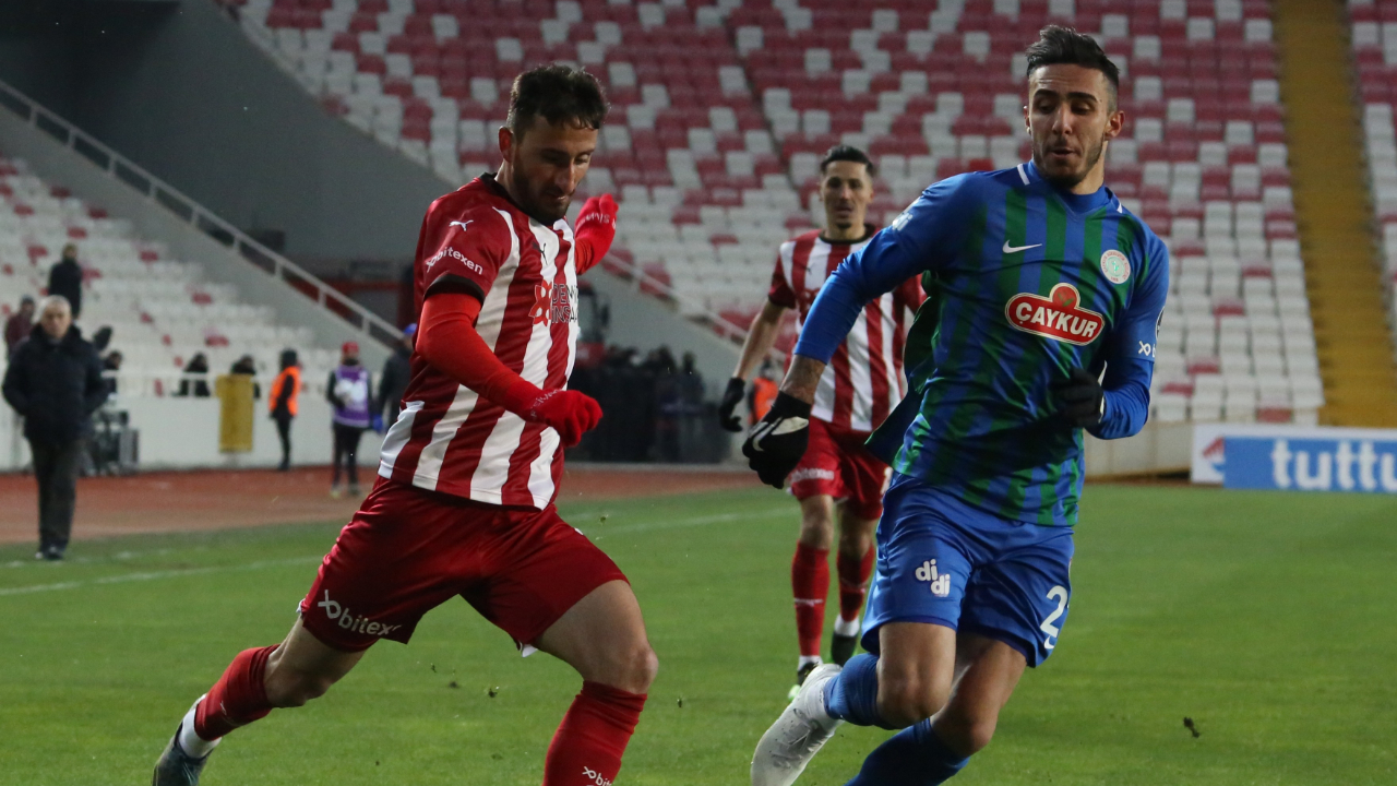 Sivasspor'ın 4 maçlık galibiyet serisine Çaykur Rizespor son verdi