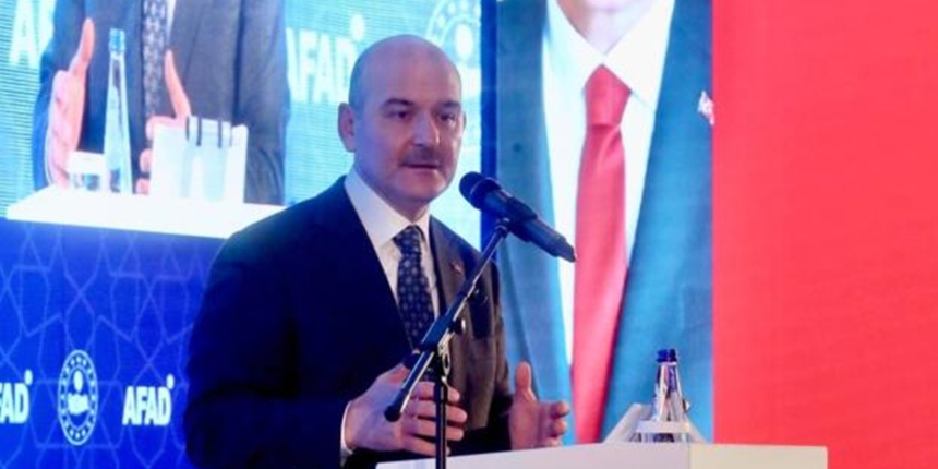 Bakan Soylu: Göç meselesini Angelina Jolie fotoğrafıyla çözmeye çalıştılar!