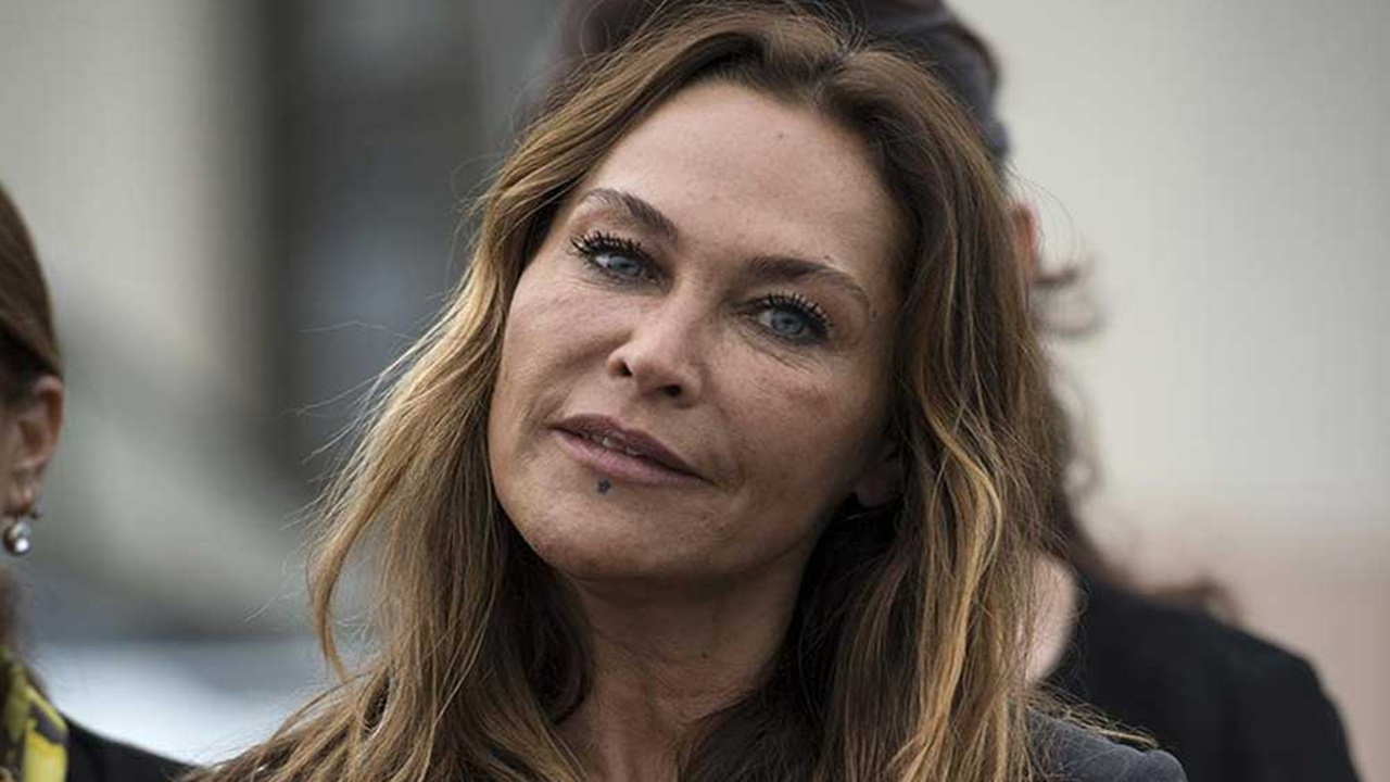 Hülya Avşar'a bir tek Deniz Seki sahip çıktı! "Laf söyleyenin elini ayağını ısırım"