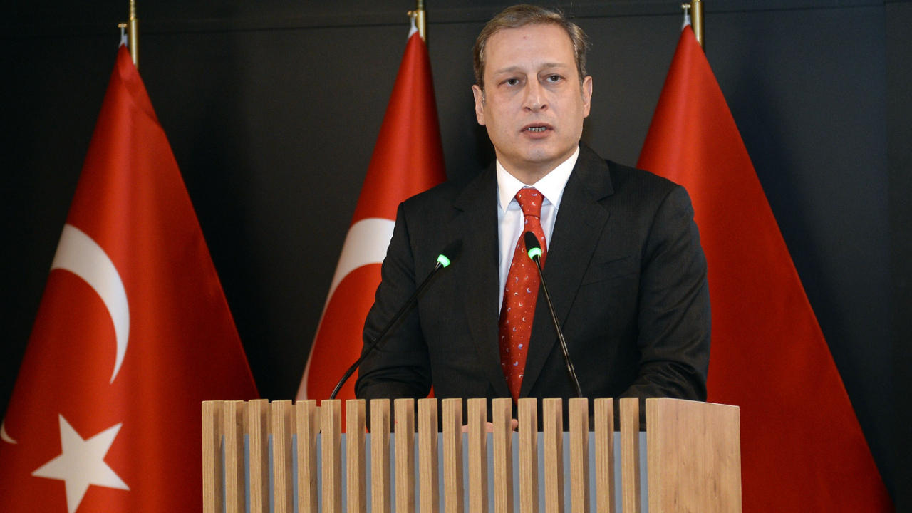 Burak Elmas: Popüler olma, dönemsel olarak alkışlanma niyetimiz yok