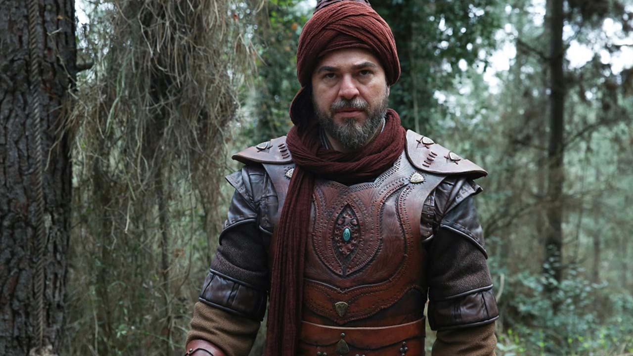 Koronavirüse yakalanan Engin Altan Düzyatan temaslı olduğu kişileri uyardı