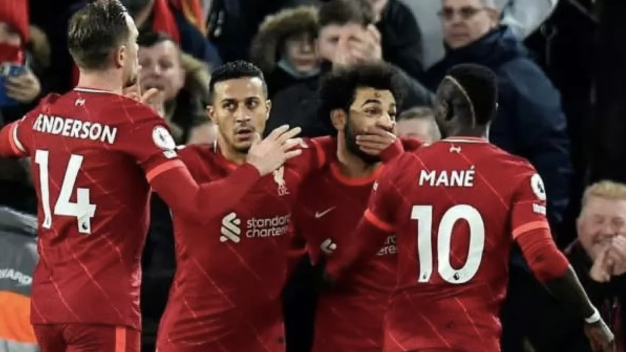 Premier Lig 'devam' kararı aldı ama 2 maç daha ertelendi