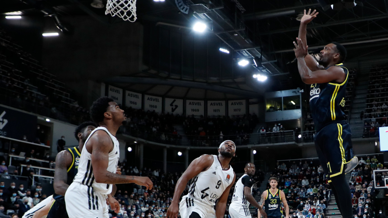 Fenerbahçe Beko, ASVEL deplasmanında mağlup... Nando De Colo'nun sakatlığı ciddi