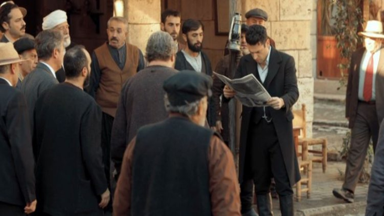 Aziz dizisinde duyguları coşturan İstiklal Marşı mesajı!