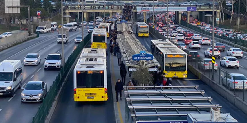 İstanbul'da ulaşıma yüzde 36 zam! İşte zamlı tarifeler
