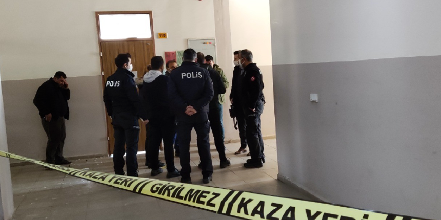 Lisede dehşet! 16 yaşındaki kız öğrenci okulda kendini vurdu