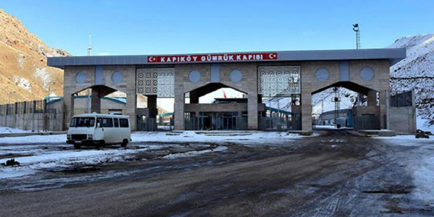 Komşuda Omicron alarmı! Kara sınırlarını kapattı