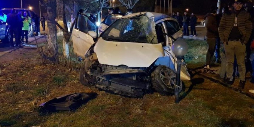 Kum yüklü tır ile otomobil çarpıştı: 1 ağır yaralı
