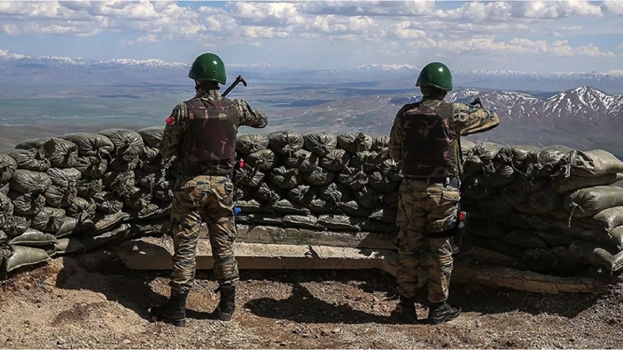 Türkiye'ye girmeye çalışan PKK'lı terörist Suriye sınırında yakalandı