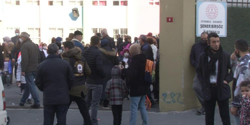 Kadıköy’de şiddet uygulanan okuldaki öğrencilerin velileri konuştu