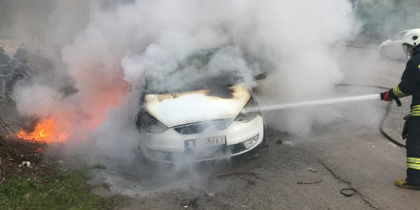 Edirne’ye alışveriş için gelen Bulgar vatandaşın aracı yandı