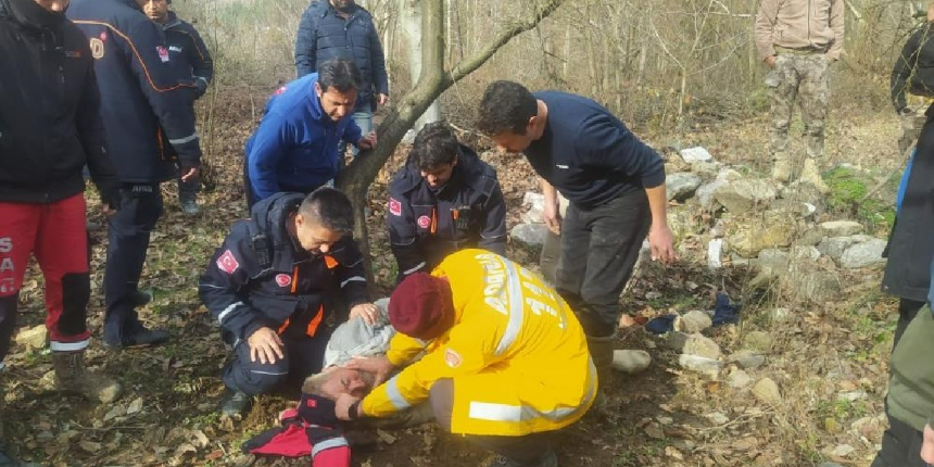 Dünden beri aranıyordu, ağacın altında uyurken bulundu!