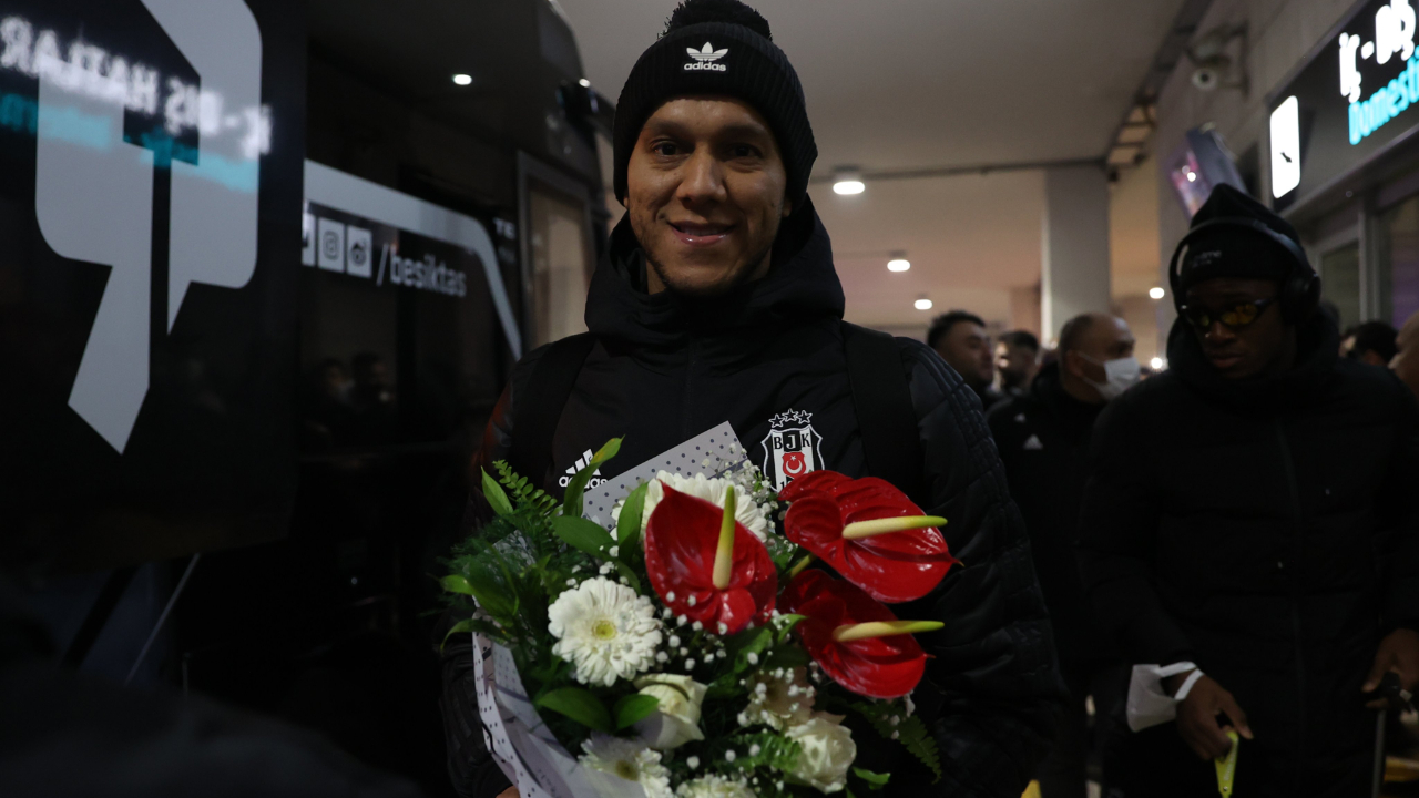 Beşiktaş'ta ilk yarının en iyisi Josef de Souza... Brezilyalı orta saha istikrarıyla dikkat çekti