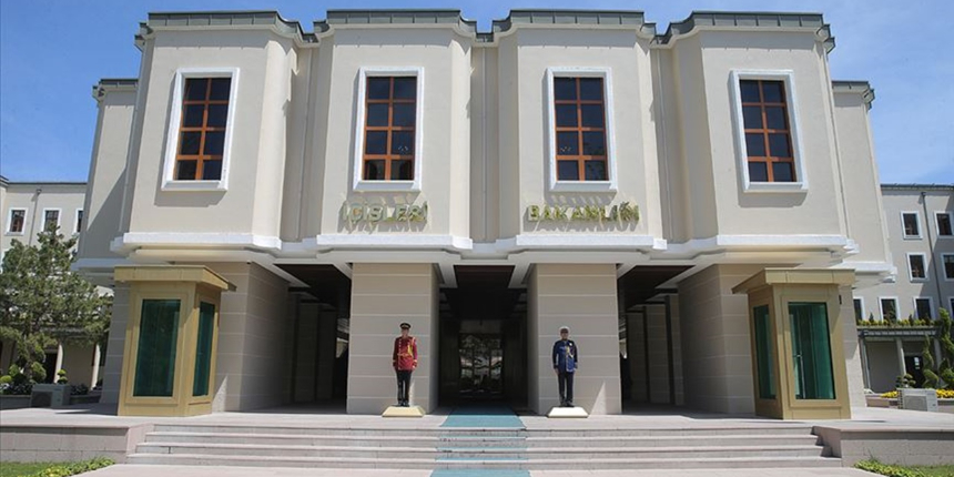 İçişleri Bakanlığı'ndan 81 ile genelge: Düğün, nişan ve asker uğurlaması için uyarılar yer aldı