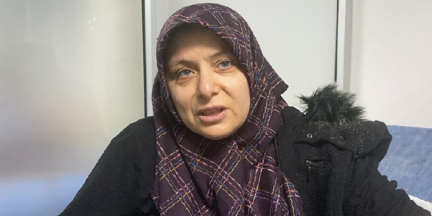 Niğde Kalesi'nde gezerken definecilerin kazdığı çukura düştü!