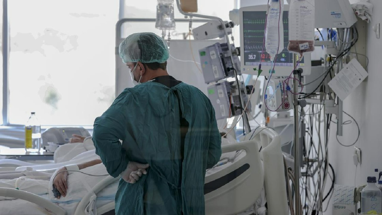 Bilim dünyası endişeli: Hem grip hem koronavirüs çıktı