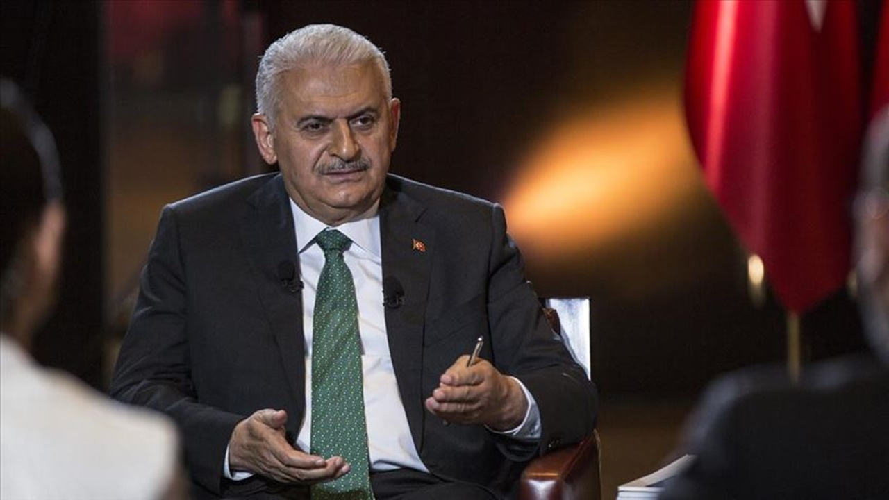 Binali Yıldırım: Sosyal medyayı yasaklamakla olmaz