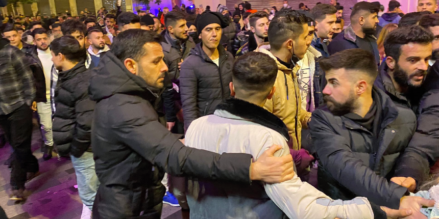İstiklal Caddesi’nde kız kavgası! Yeni yıl kutlaması tatsız bitti