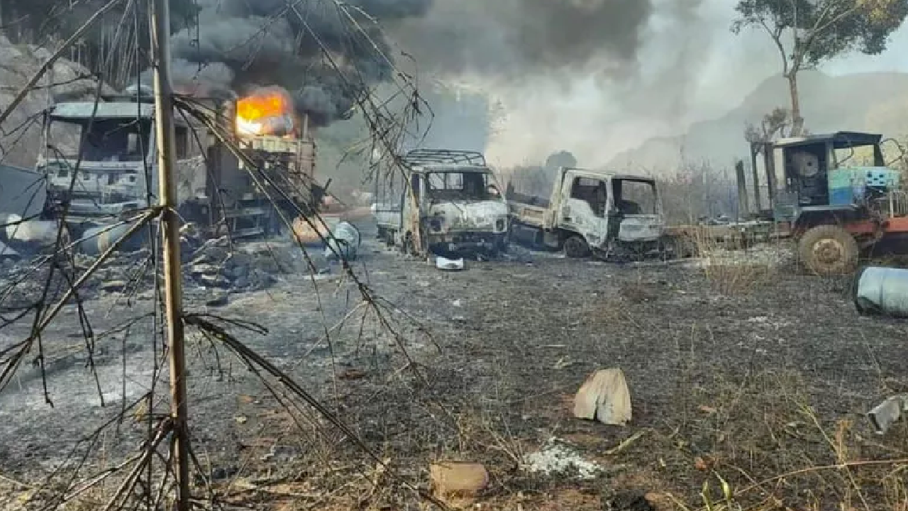 Vurulduktan sonra yakılmışlardı! Myanmar katliamının 30 kurbanı defnedildi